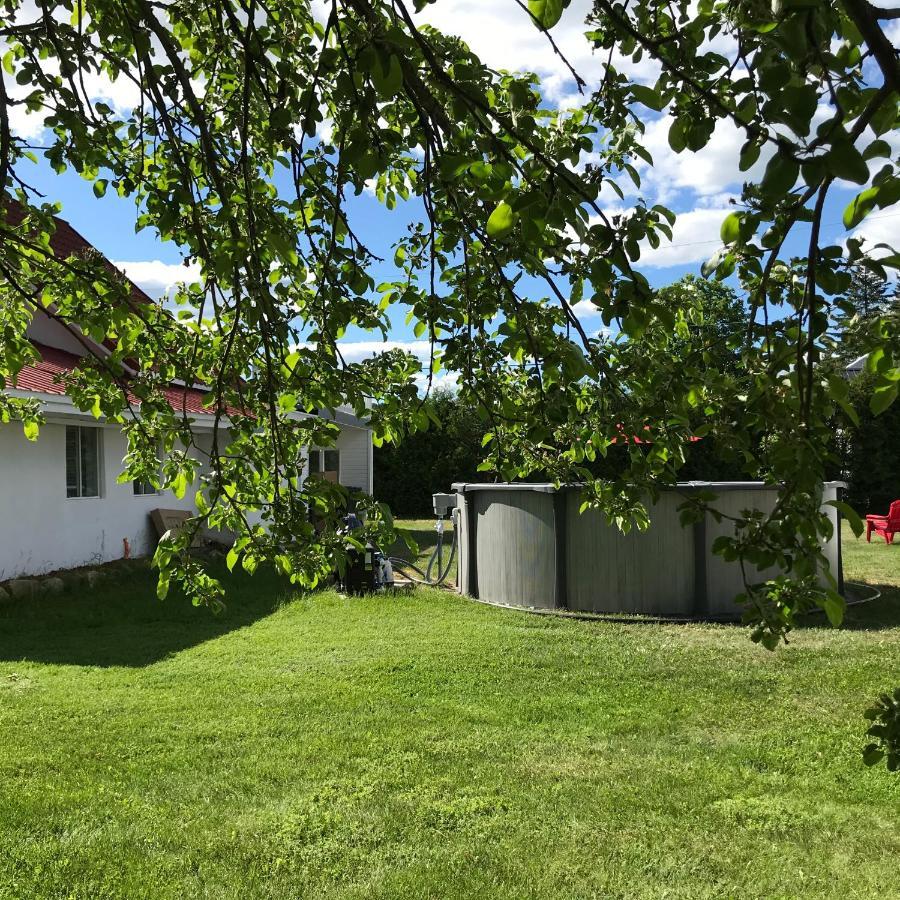 La Maison Du Village, Spa Shawinigan Luaran gambar