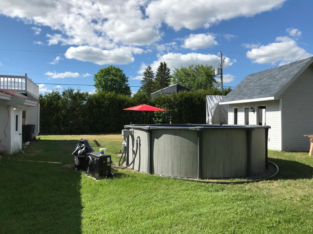 La Maison Du Village, Spa Shawinigan Luaran gambar