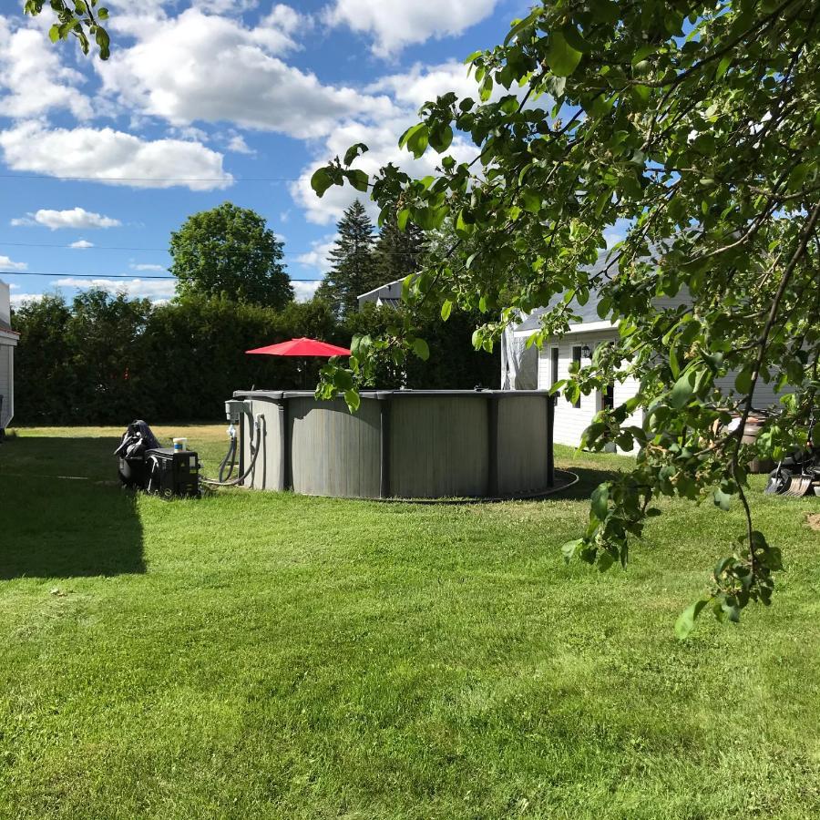 La Maison Du Village, Spa Shawinigan Luaran gambar
