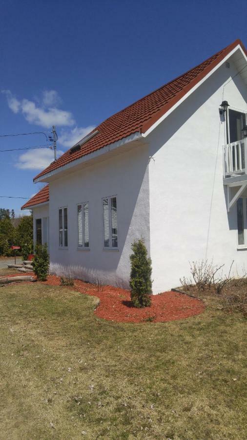 La Maison Du Village, Spa Shawinigan Luaran gambar